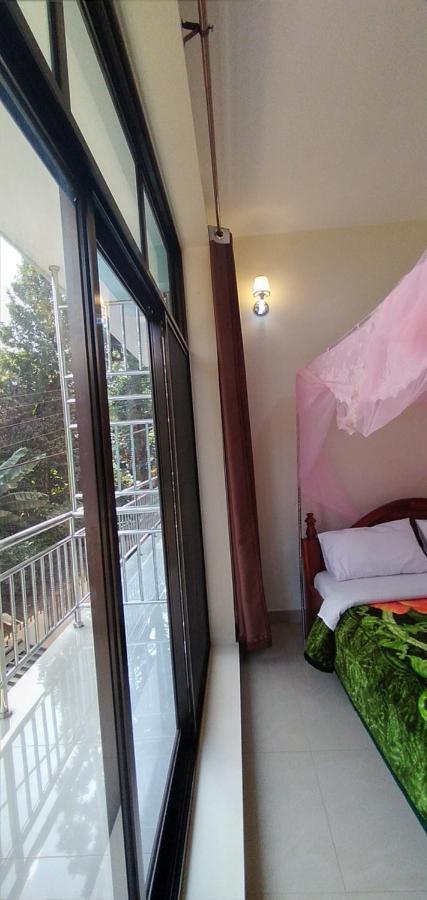 Africa Natural Tours - Kilimanjaro White House Hotel Моши Экстерьер фото
