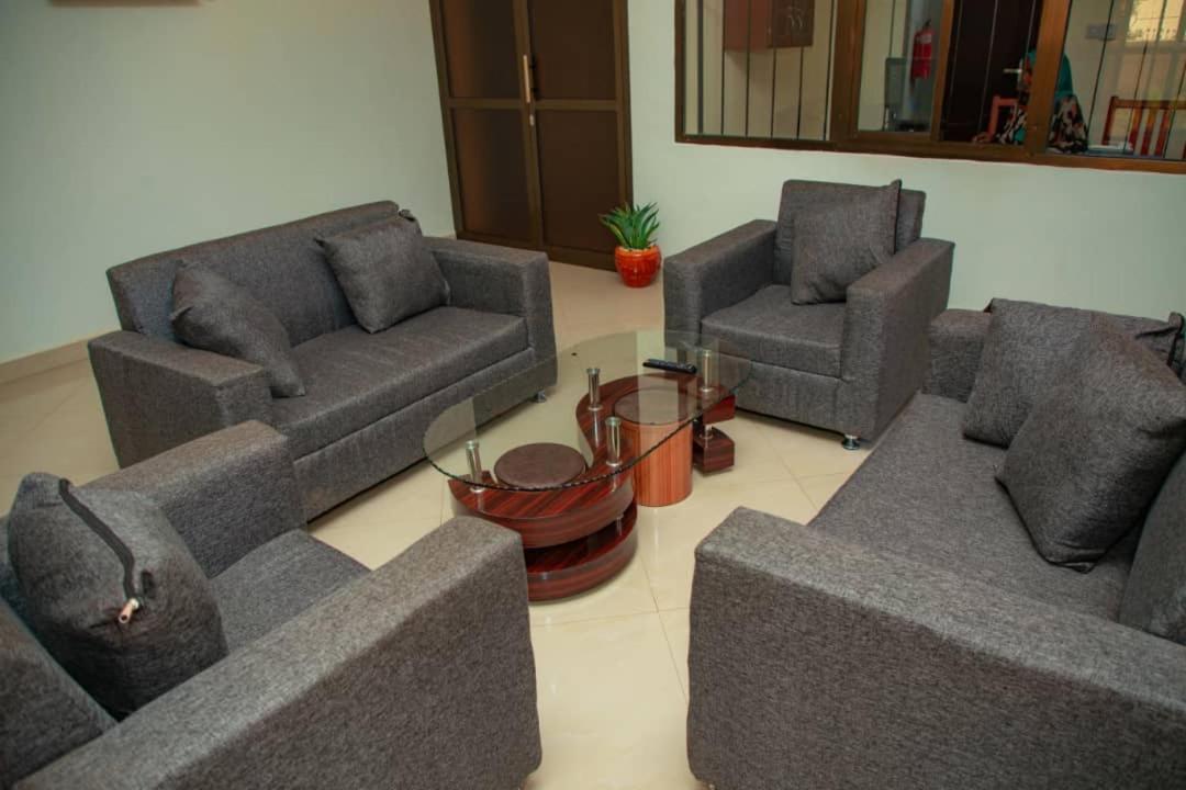Africa Natural Tours - Kilimanjaro White House Hotel Моши Экстерьер фото