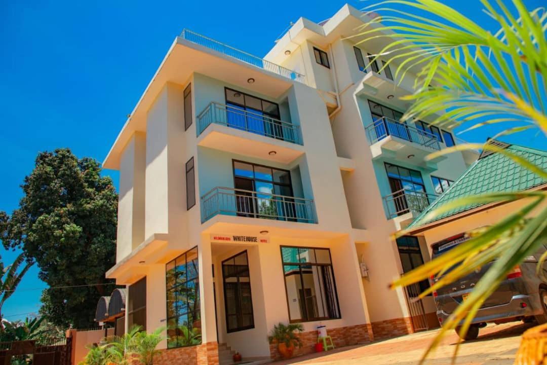 Africa Natural Tours - Kilimanjaro White House Hotel Моши Экстерьер фото