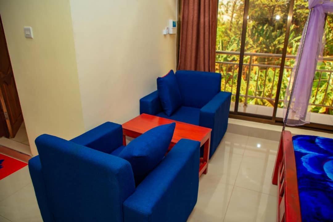Africa Natural Tours - Kilimanjaro White House Hotel Моши Экстерьер фото